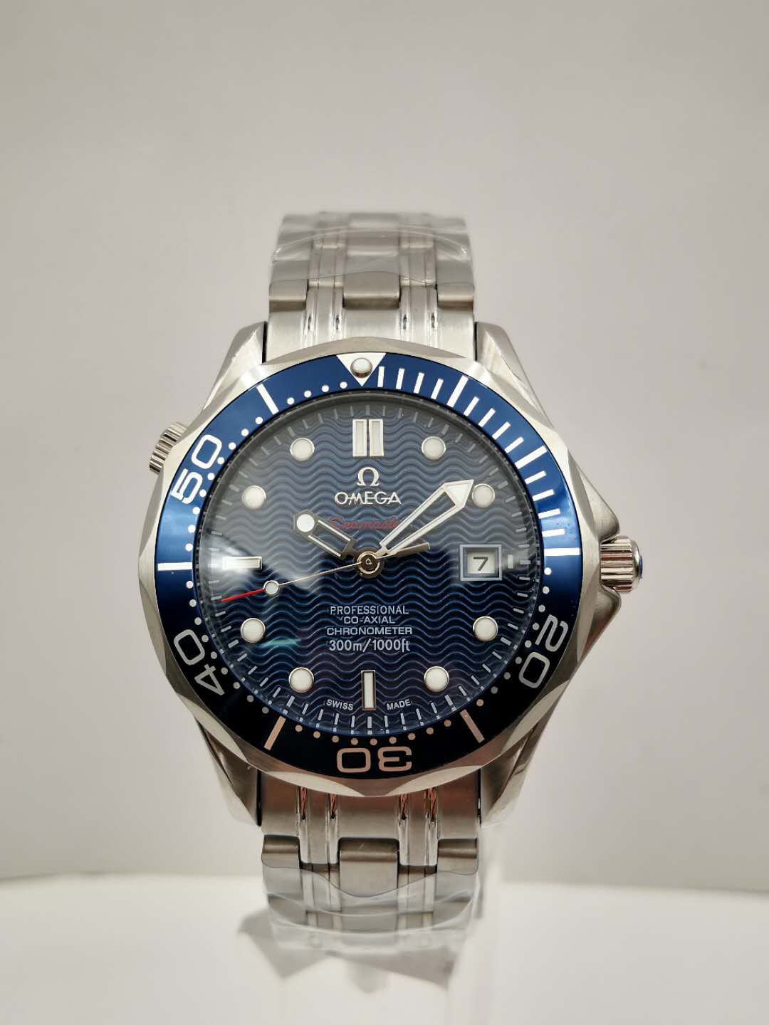 Omega Replica Seamaster 300m 2221.80.00-41 MM - View 1