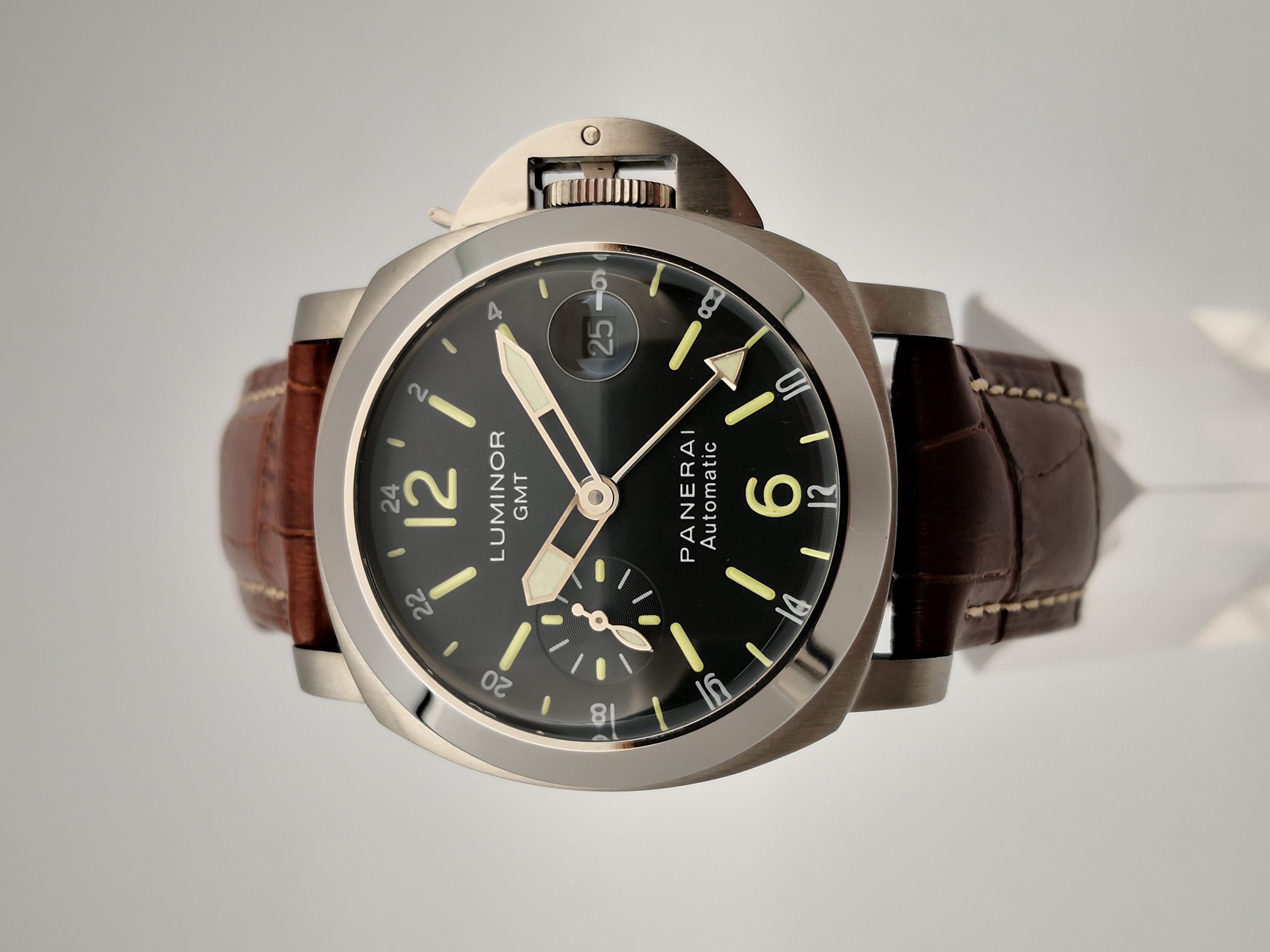 Panerai Replica Luminor GMT PAM00244-40 MM - View 1