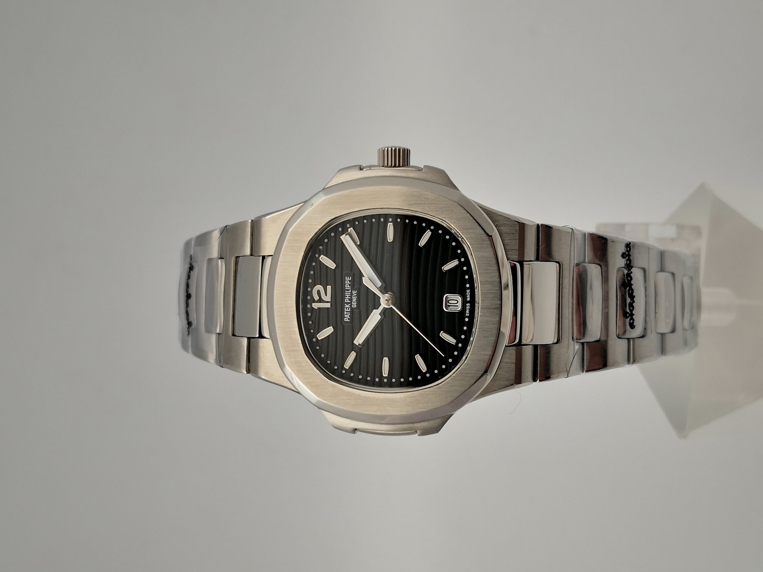 Patek Philippe Replica Nautilus 4700/1-26 MM - View 1