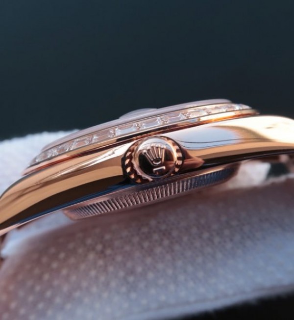 Replica Rolex Day-Date 218399 Roman Numerals RG Full Diamonds A3255