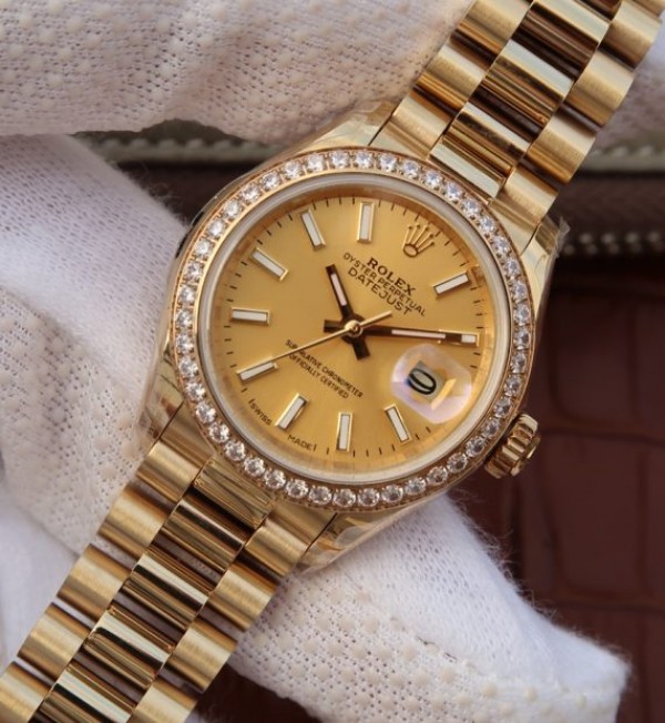 Replica Rolex DateJust 31 mm Bezel Diamonds Case RG Dial or RG A2235
