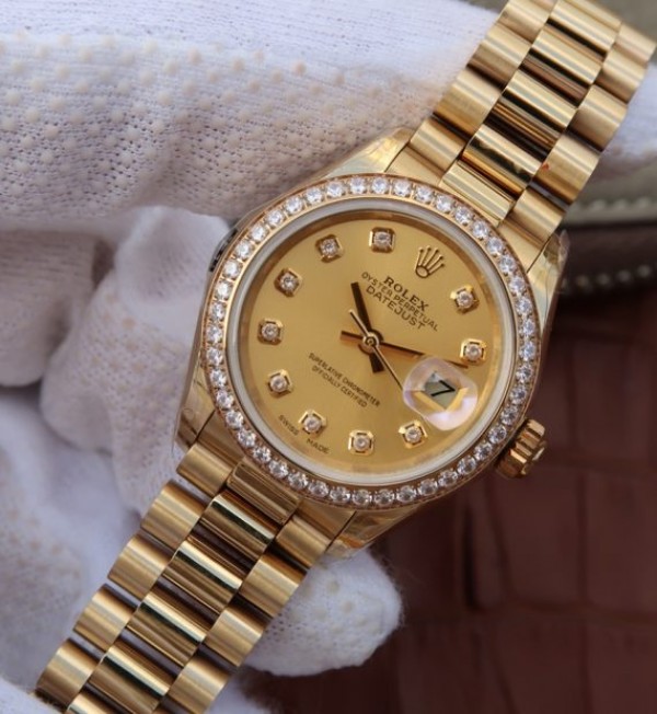 Replica Rolex DateJust 31 mm Bezel/Index Diamonds Case RG Dial or RG A2235