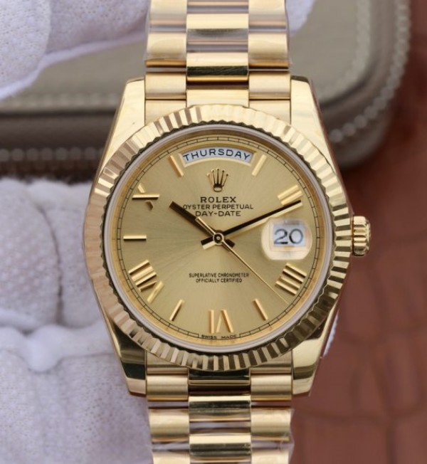 Replica Rolex (unchanged) Day-Date 40 mm 228238 Dial YG Roman Numerals Bracelet / Strap YG A3255 - View 1