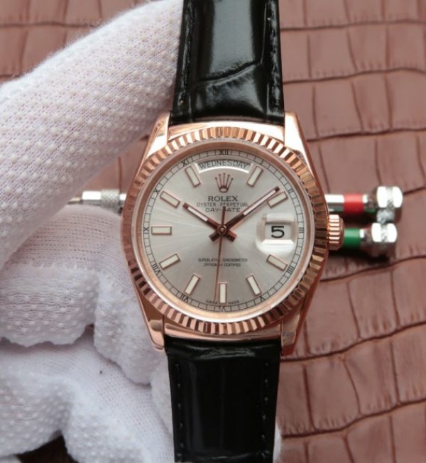 Replica Rolex (unchanged) Day-Date 118135 RG Dial Argent Bracelet / Strap Cuir Black A2836 - View 1