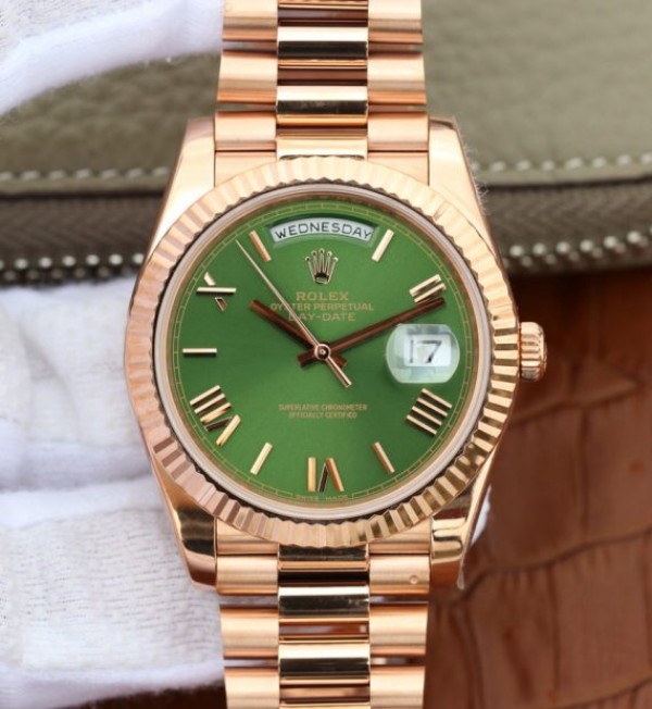 Replica Rolex (unchanged) Day-Date 40 mm 228235 RG Noob Dial Green Markers romains Bracelet / Strap RG A3255 - View 1