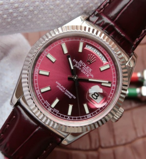 Replica Rolex Super Clone Day-Date 36 mm 118139-L Dial rouge Markers Baton Bracelet / Strap Leather Brown A2836