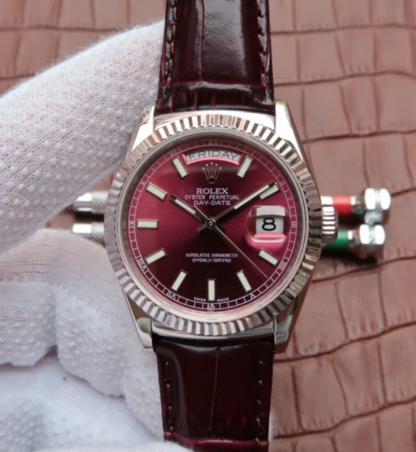 Replica Rolex (unchanged) Day-Date 36 mm 118139-L Dial rouge Markers Baton Bracelet / Strap Leather Brown A2836 - View 1