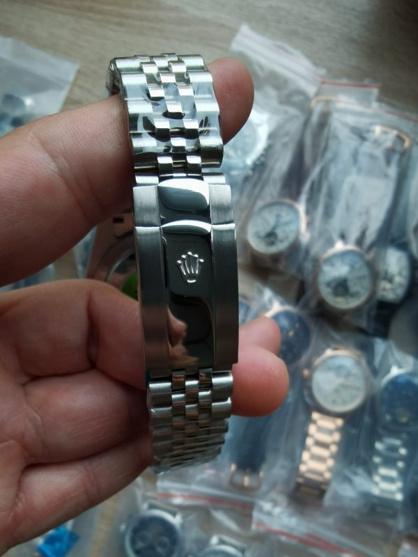 Replica Rolex Mid-Size Datejust 6827-30 MM - View 3