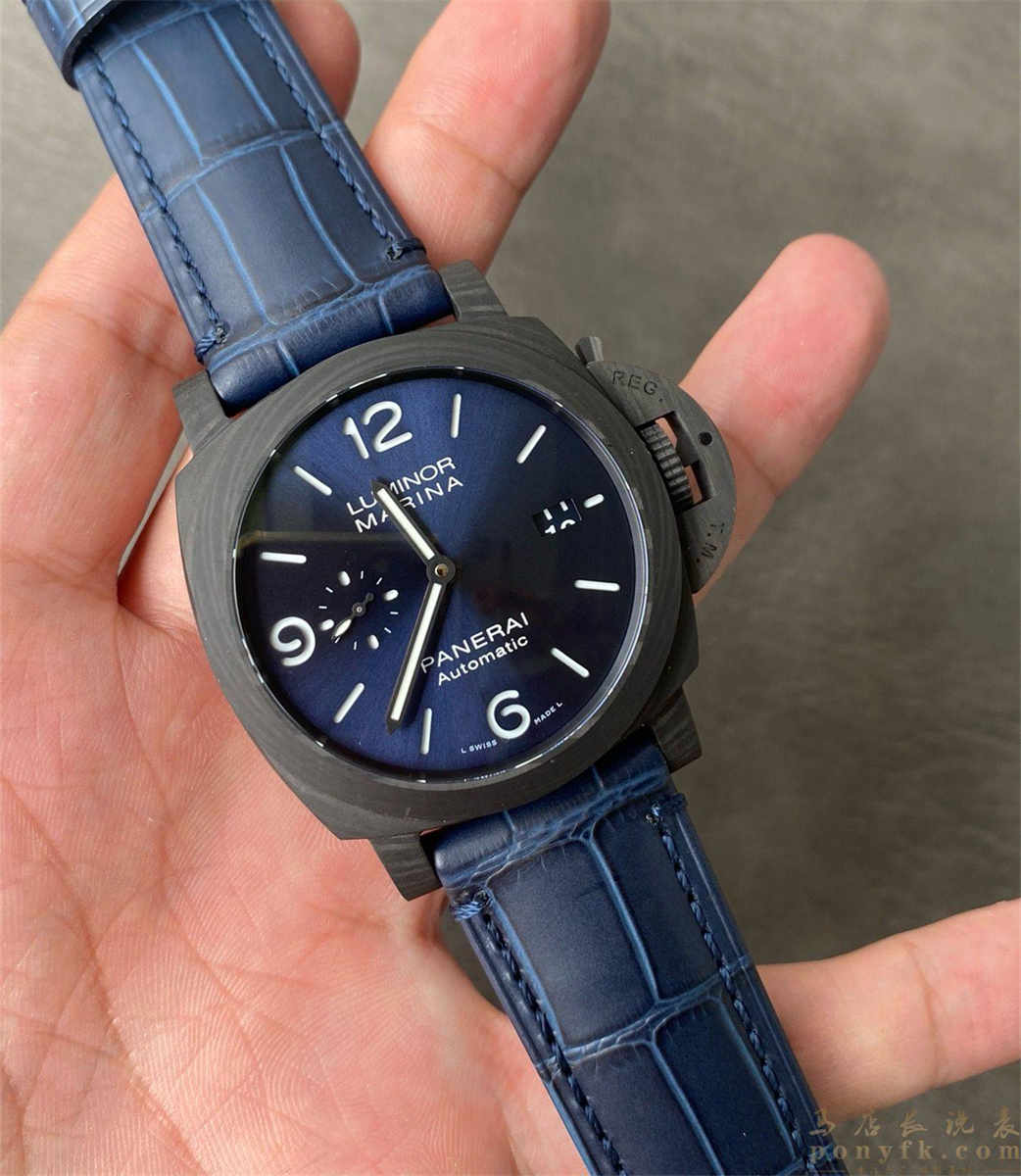 VSF Panerai PAM1664 – Luminor Marina Blu Notte Carbotech Replica Watch with P.900 Movement - clean factory product image 3