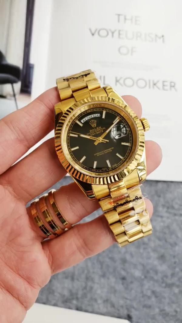 Replica Rolex Sky-Dweller 326139-42 MM - View 1