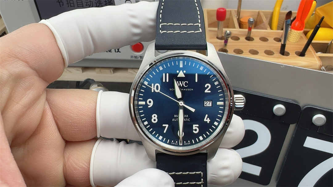 V7 IWC Mark XX Blue Dial – Premium Replica Pilot Watch with Sapphire Crystal &amp; Automatic Movement - clean factory product image 3