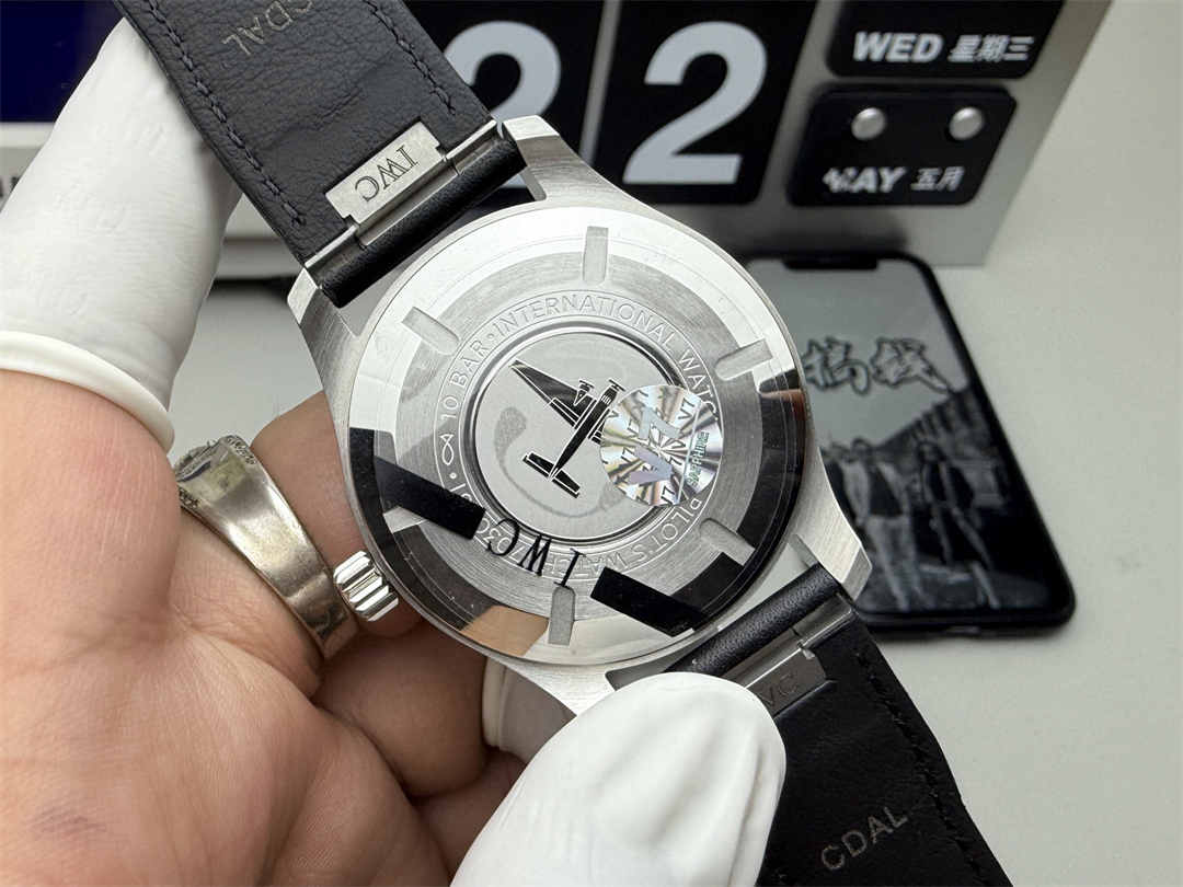 V7 IWC Mark XX White Dial – Premium 40mm Pilot Watch Replica with Sapphire Crystal &amp; 2892/SW300 Movement - clean factory product image 8