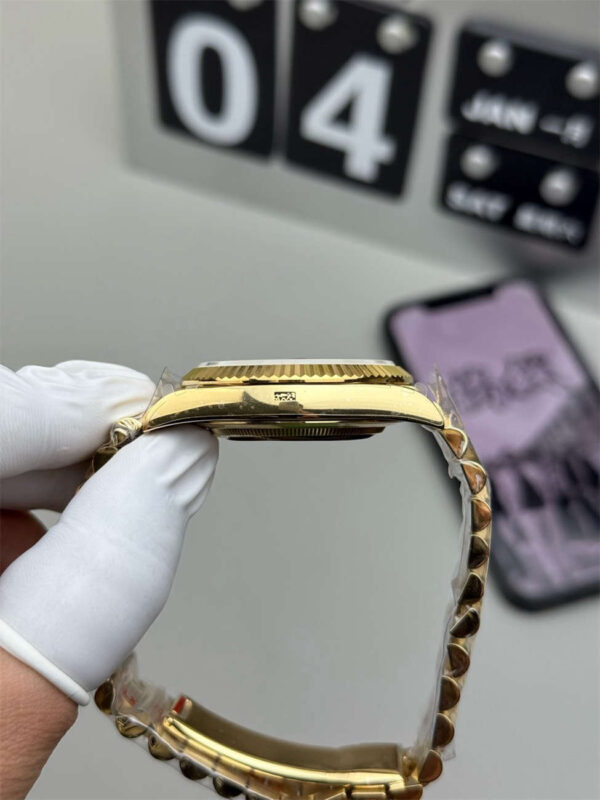 Rolex Day-Date 40 Green Replica (QF Factory) – 195g Heavy Tungsten Gold - clean factory product image 17