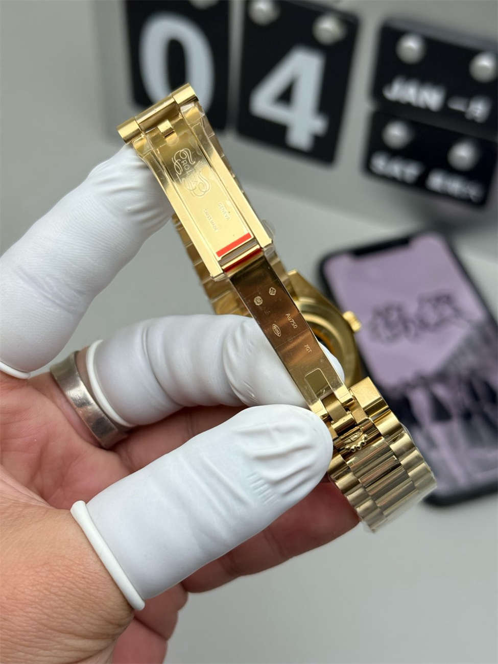 Rolex Day-Date 40 Green Replica (QF Factory) – 195g Heavy Tungsten Gold - clean factory product image 8