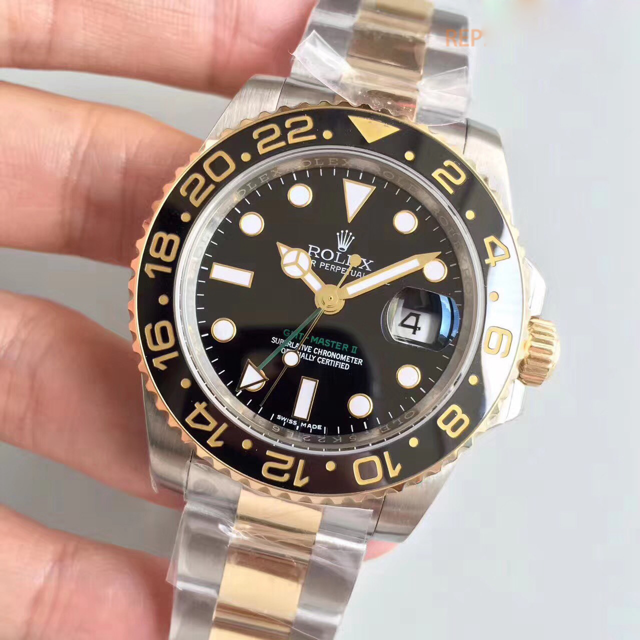 Replica Rolex GMT-Master II 116713LN 2018 V7S 24K Yellow Gold Wrapped & Stainless Steel Black - View 3