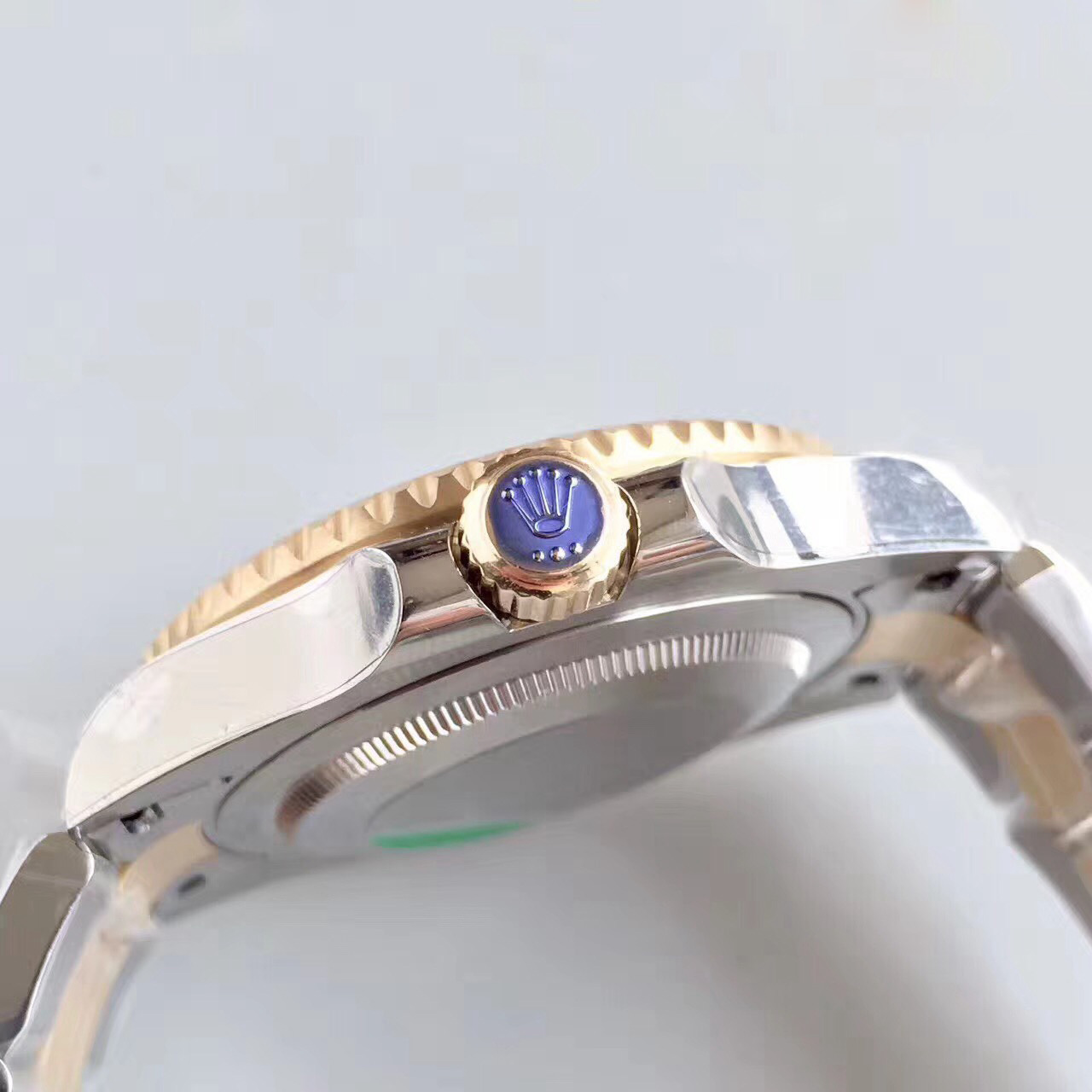 Replica Rolex GMT-Master II 116713LN 2018 V7S 24K Yellow Gold Wrapped & Stainless Steel Black - View 5