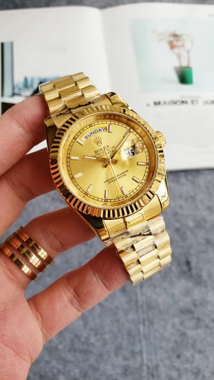 Replica Rolex Oyster Perpetual Date 15210-34 MM - View 1