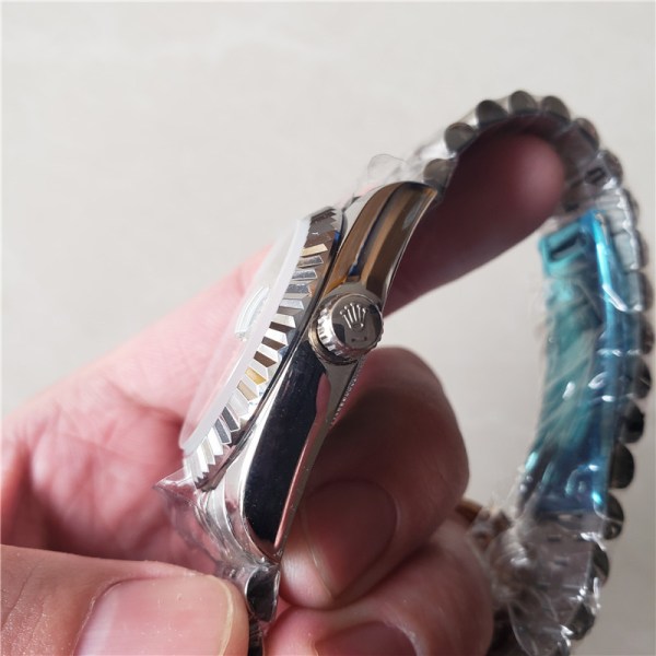 Replica Rolex Mid-Size Datejust 68240-30 MM - View 5