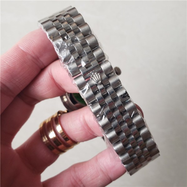 Replica Rolex Mid-Size Datejust 68240-30 MM - View 6