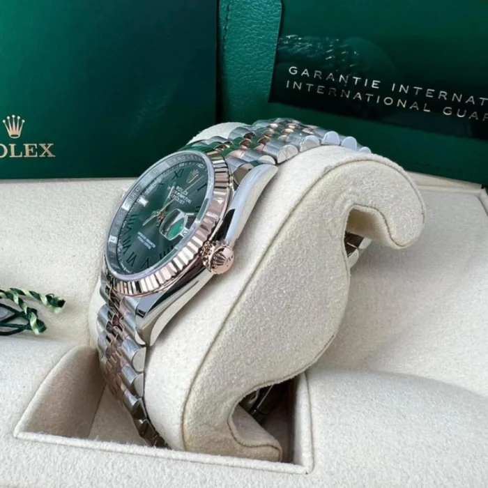 Rolex Datejust 126331 Everose Rolesor Fluted product image 3