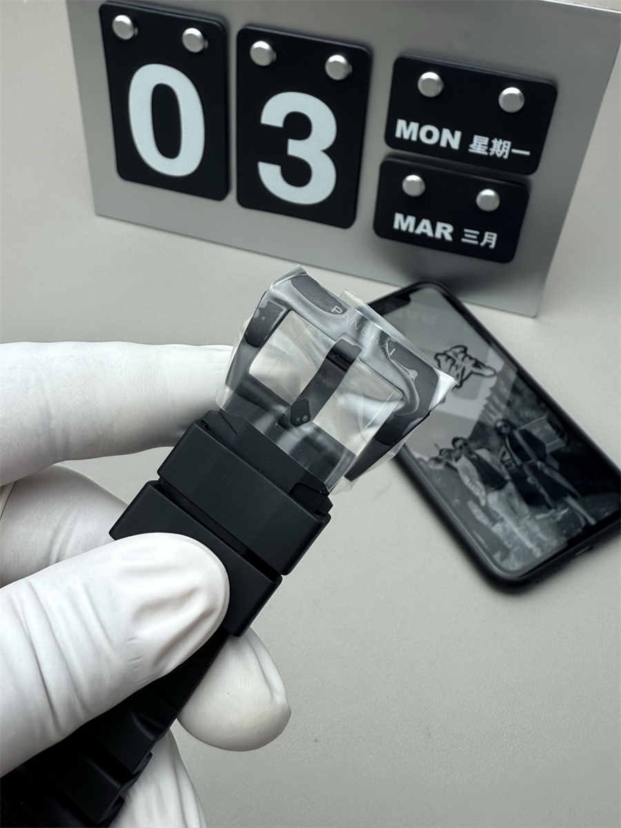 VSF Watches Panerai PAM1616 – 47mm Submersible Carbotech Super Clone with P.9010 - clean factory product image 7