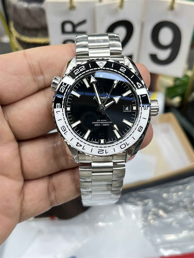 VSF Omega Seamaster 43.5mm – Premium Replica Diver Watch with Master Chronometer Details - clean factory product image