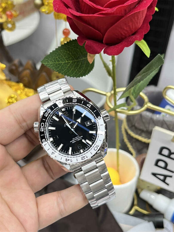 VSF Omega Seamaster 43.5mm – Premium Replica Diver Watch with Master Chronometer Details - clean factory product image 11