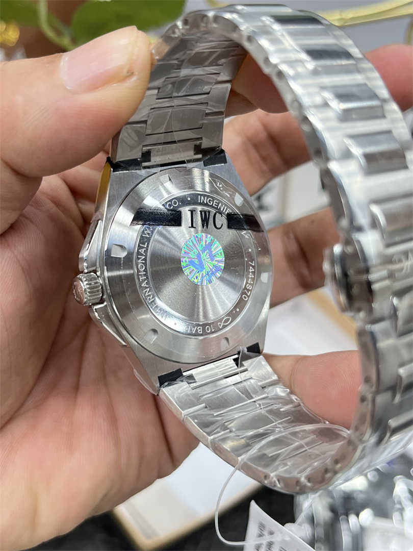 IWC Ingenieur Replica Blue Dial Watch – 40mm V7 Factory Automatic - clean factory product image 6