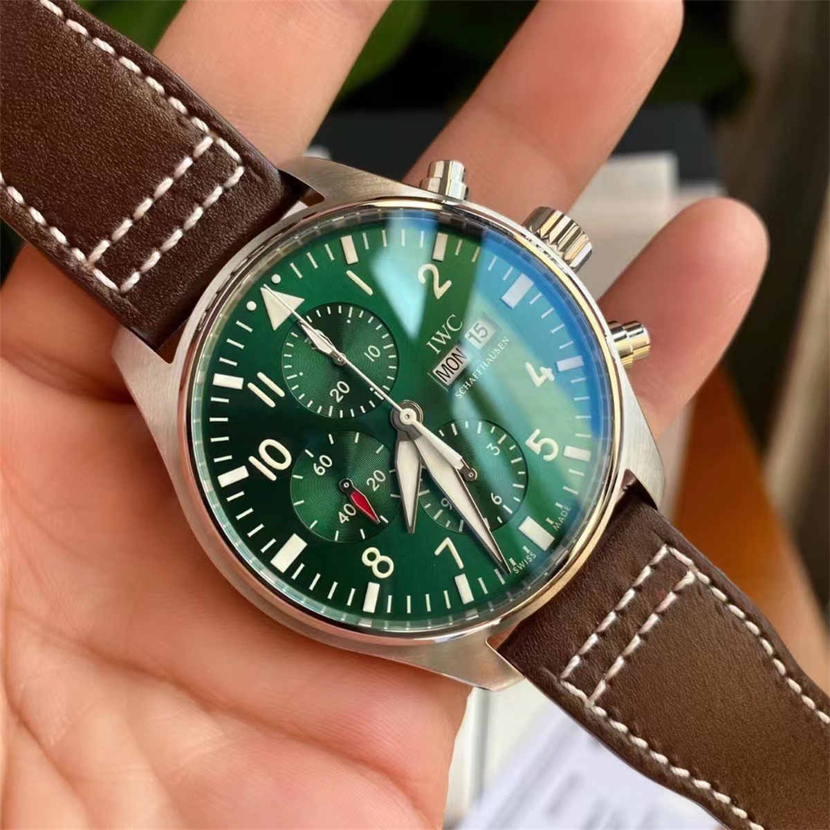 IWC IW377726 Pilot Chronograph – Blue Dial 43mm Automatic Men’s Watch - clean factory product image