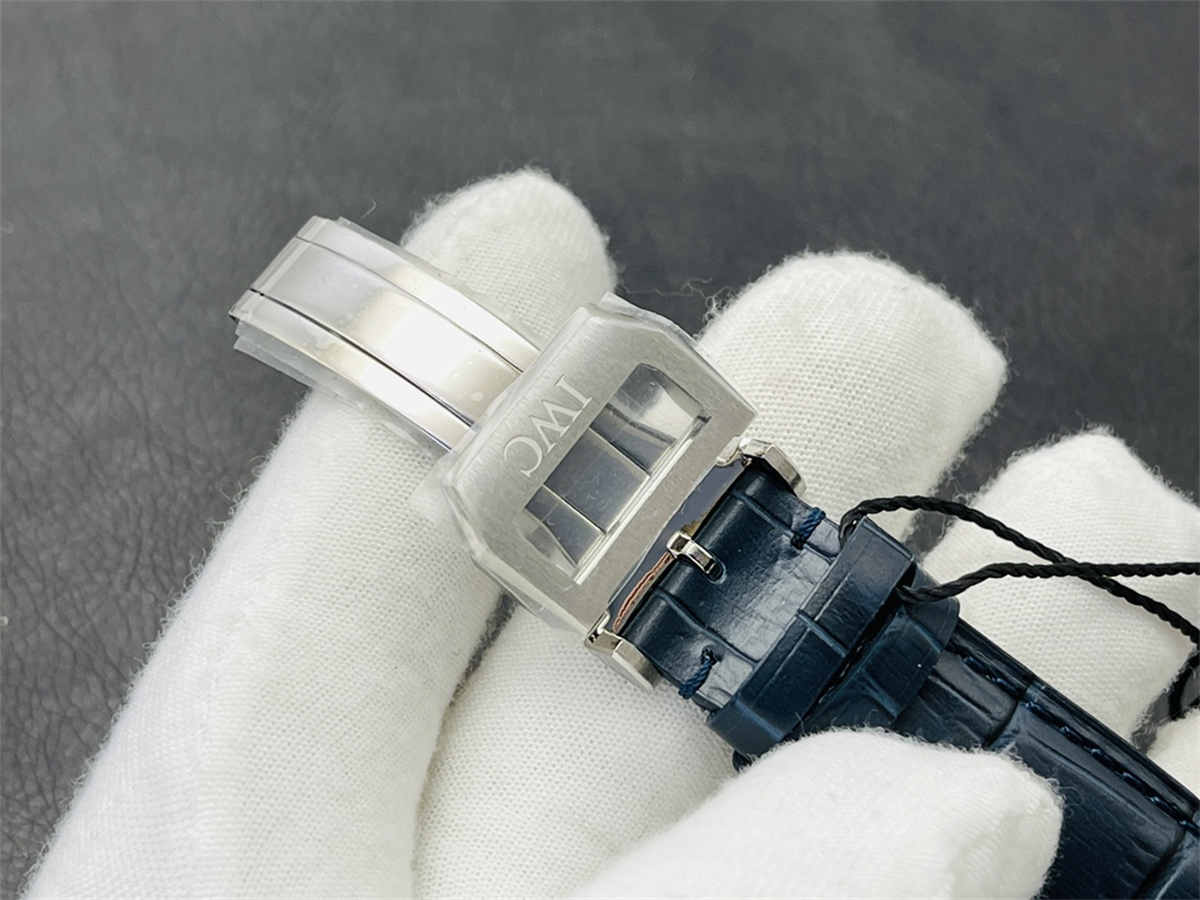 IWC IW371445 Portugieser Chronograph – Classic 40.9mm Automatic Luxury Timepiece - clean factory product image 8