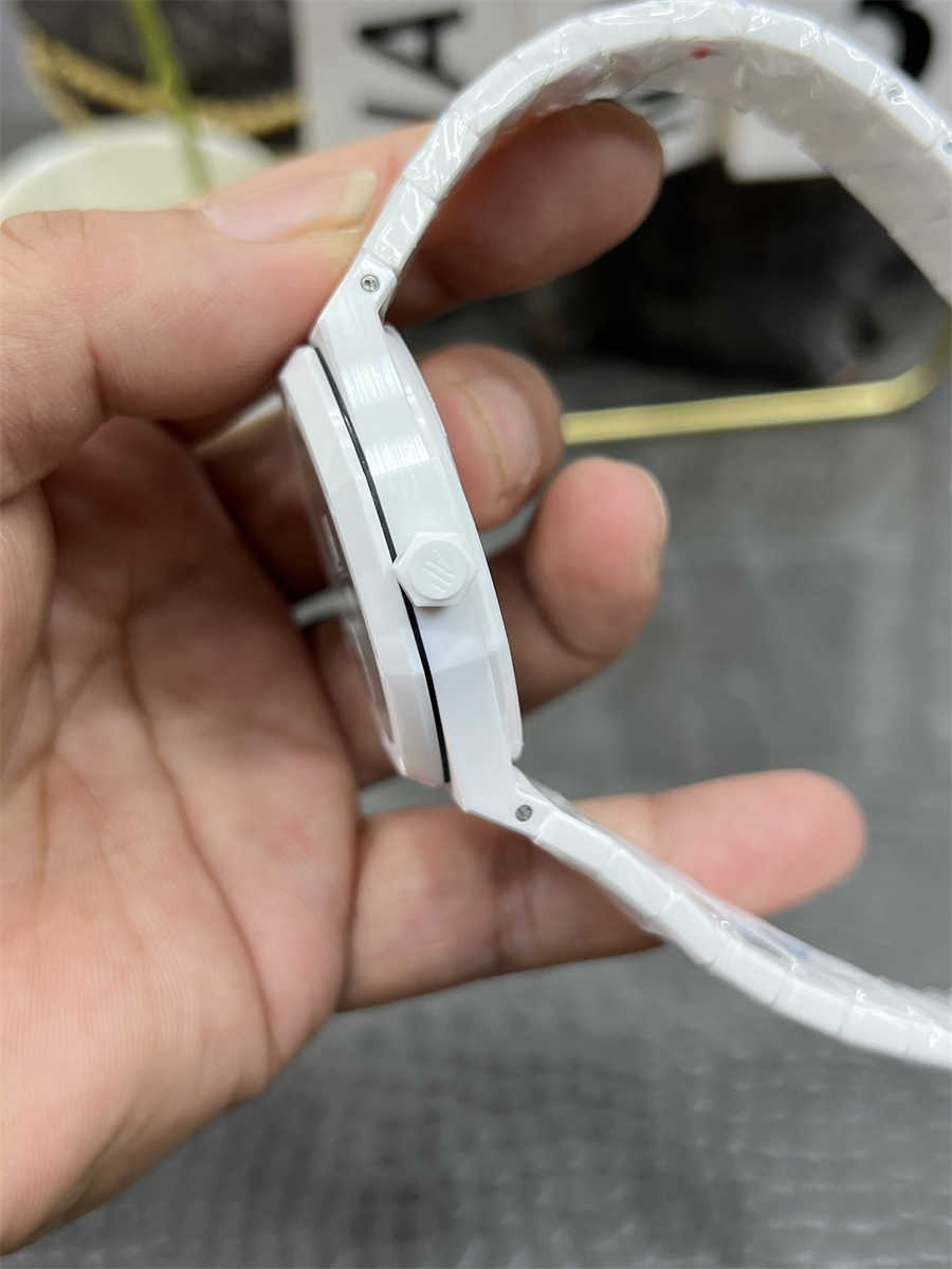 Audemars Piguet 15500 Replica White Ceramic Mod by APS Factory – Full Custom Edition Review (2025) - clean factory product image 5