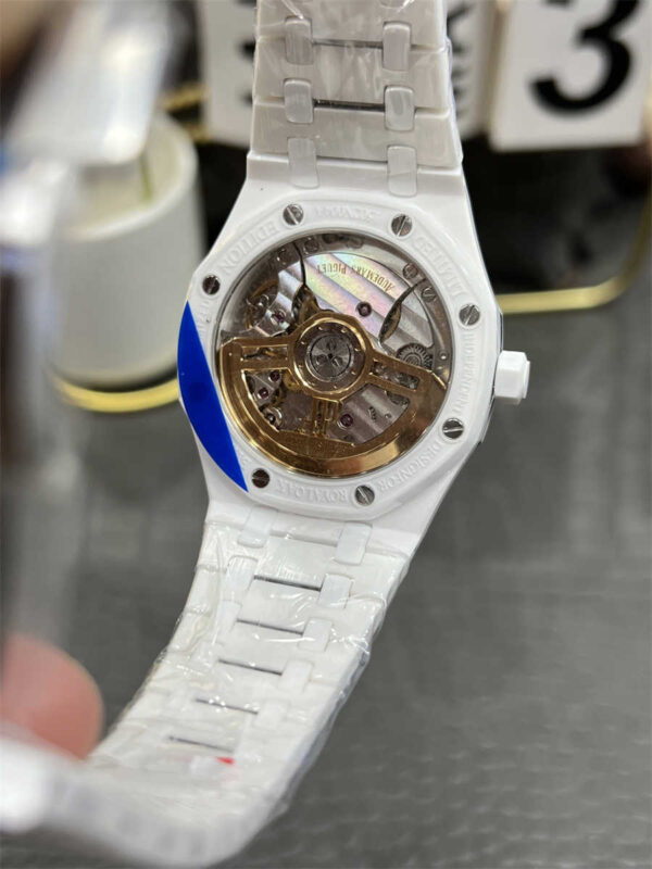 Audemars Piguet 15500 Replica White Ceramic Mod by APS Factory – Full Custom Edition Review (2025) - clean factory product image 16