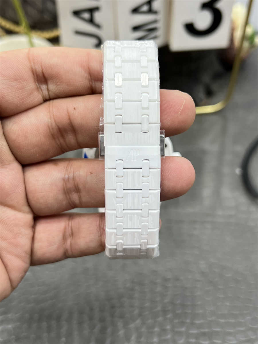 Audemars Piguet 15500 Replica White Ceramic Mod by APS Factory – Full Custom Edition Review (2025) - clean factory product image 7