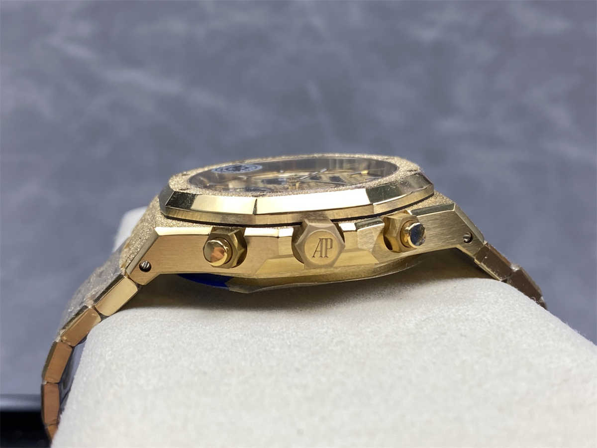 Audemars Piguet 26240 Replica – APS Frosted Gold Royal Oak Chronograph - clean factory product image 7