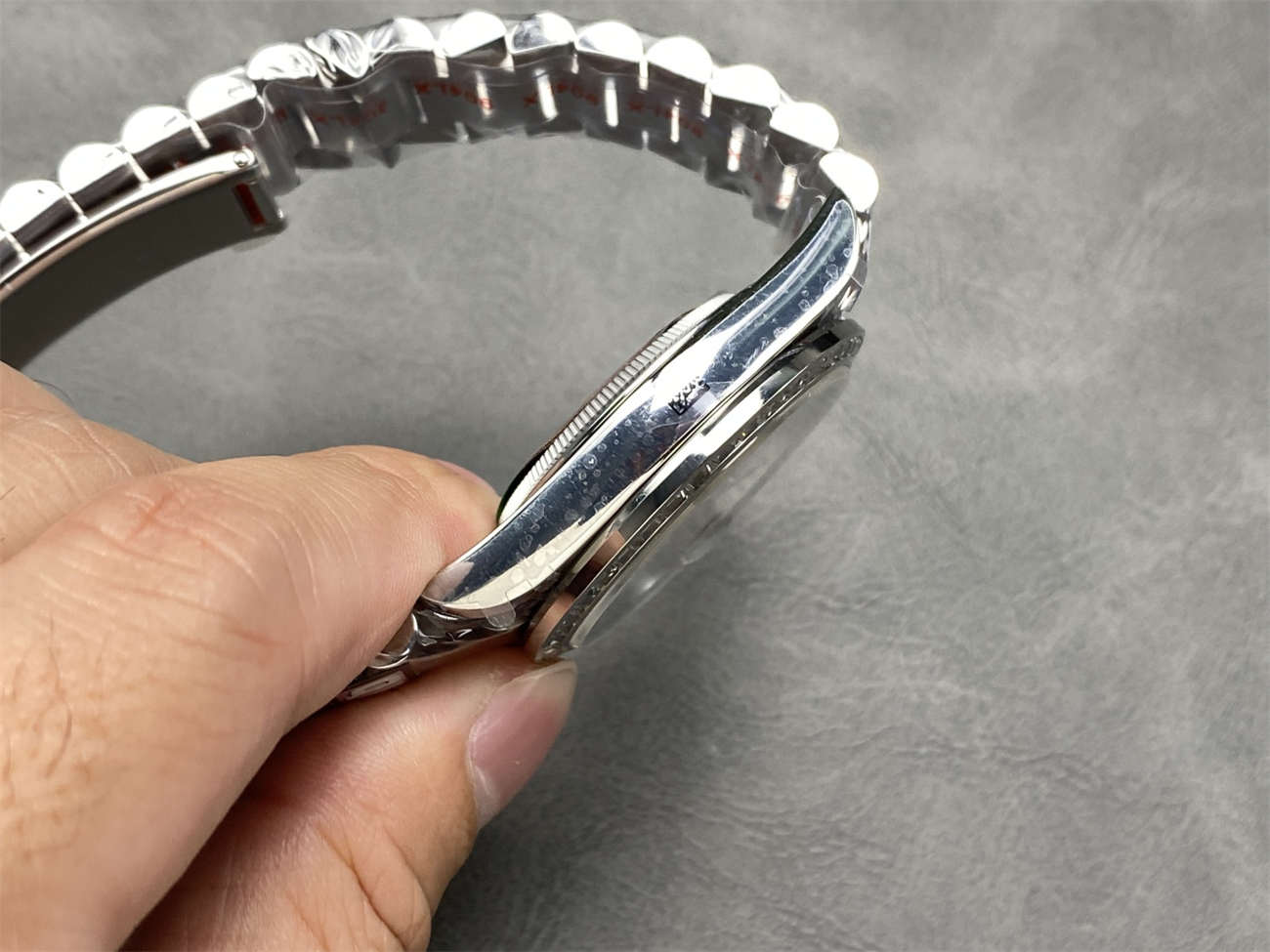 QF Factory Rolex Day-Date 40mm Replica – Full-Weight Diamond Bezel, 3255 Clone - clean factory product image 4