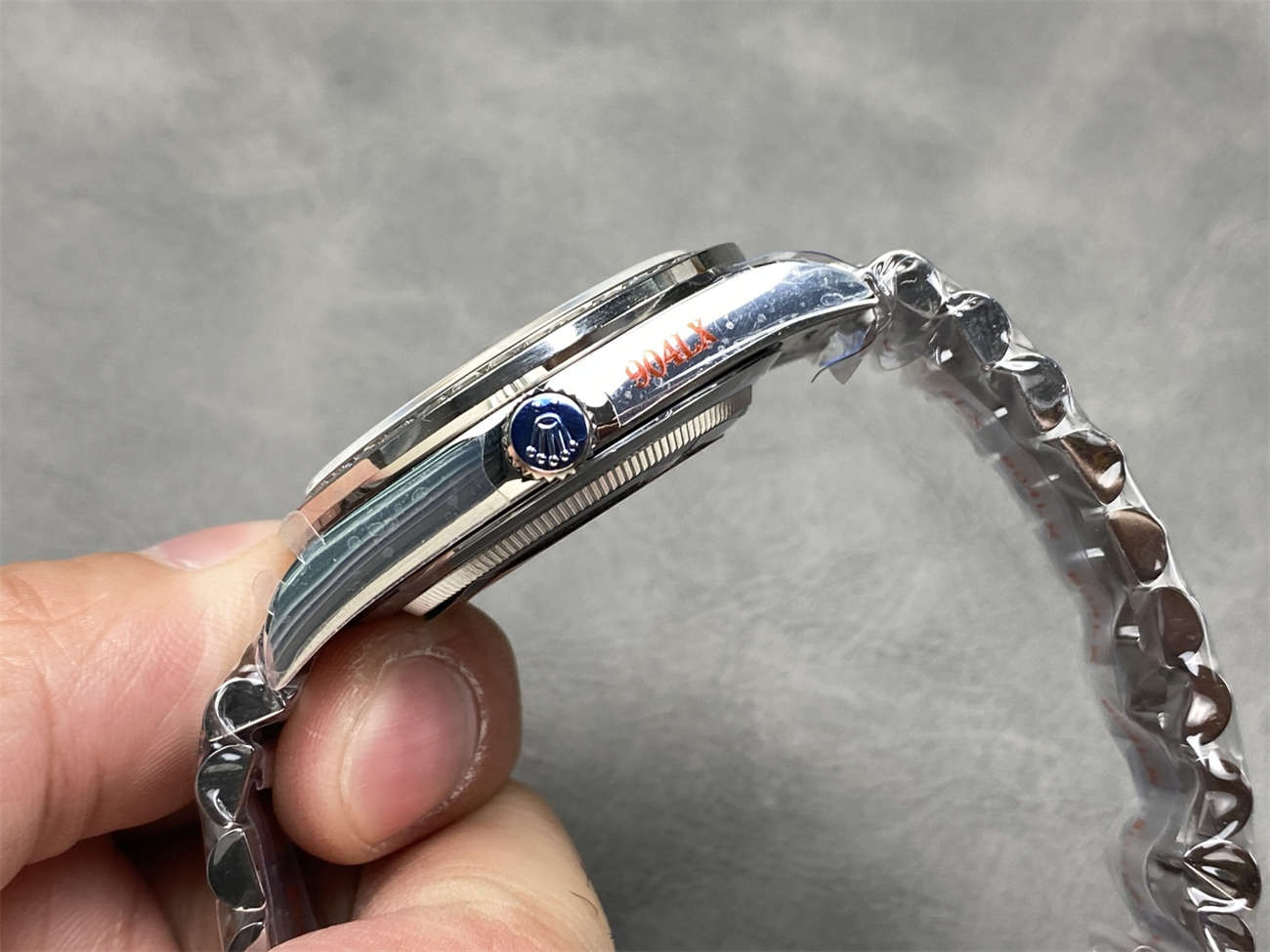 QF Factory Rolex Day-Date 40mm Replica – Full-Weight Diamond Bezel, 3255 Clone - clean factory product image 5