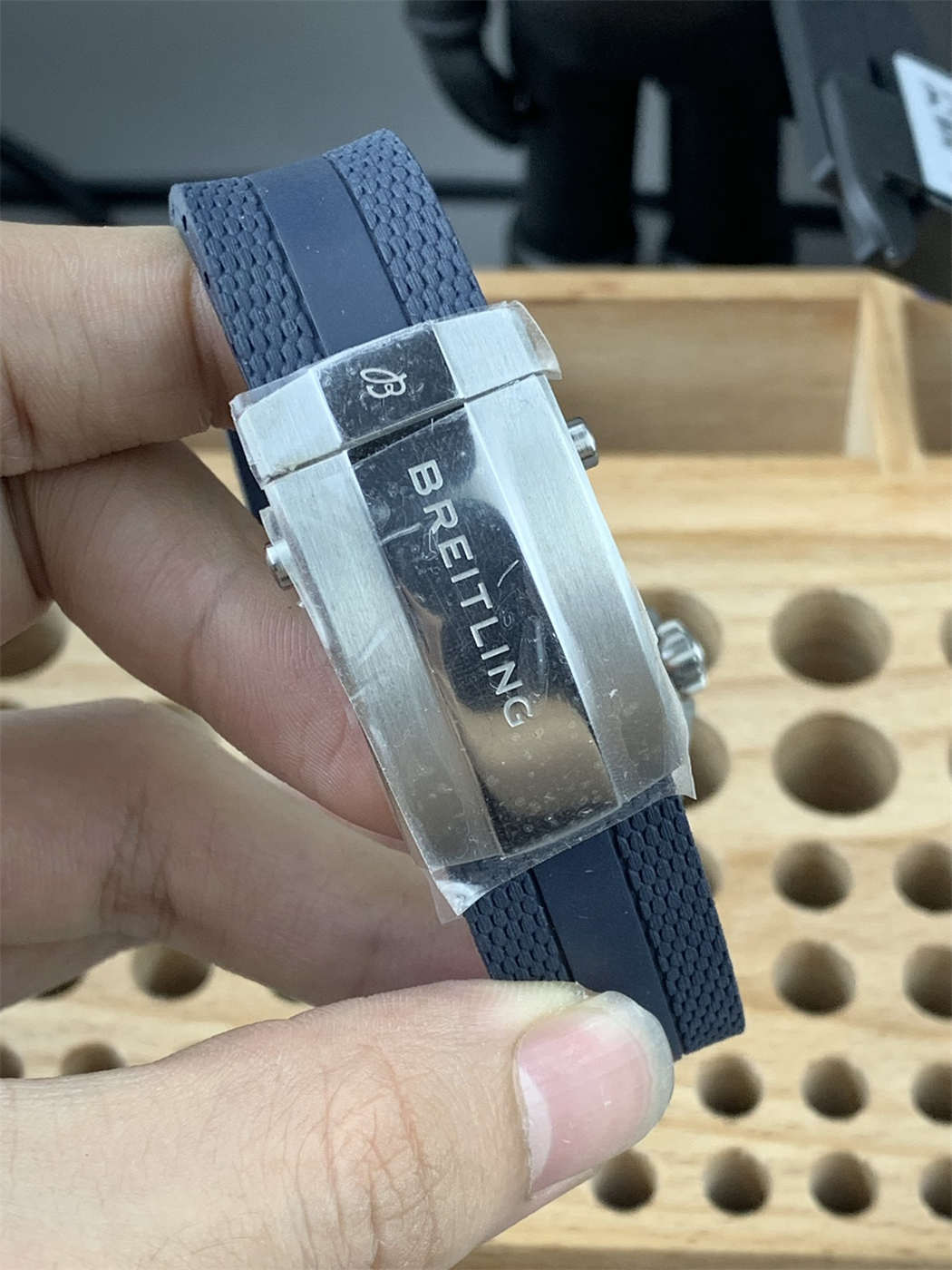 Breitling Superocean Blue Bezel Replica – White Dial | BLS Factory - clean factory product image 6