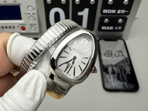 Bvlgari Serpenti 101828 Replica – White Dial Steel Ladies Watch - clean factory product image 14
