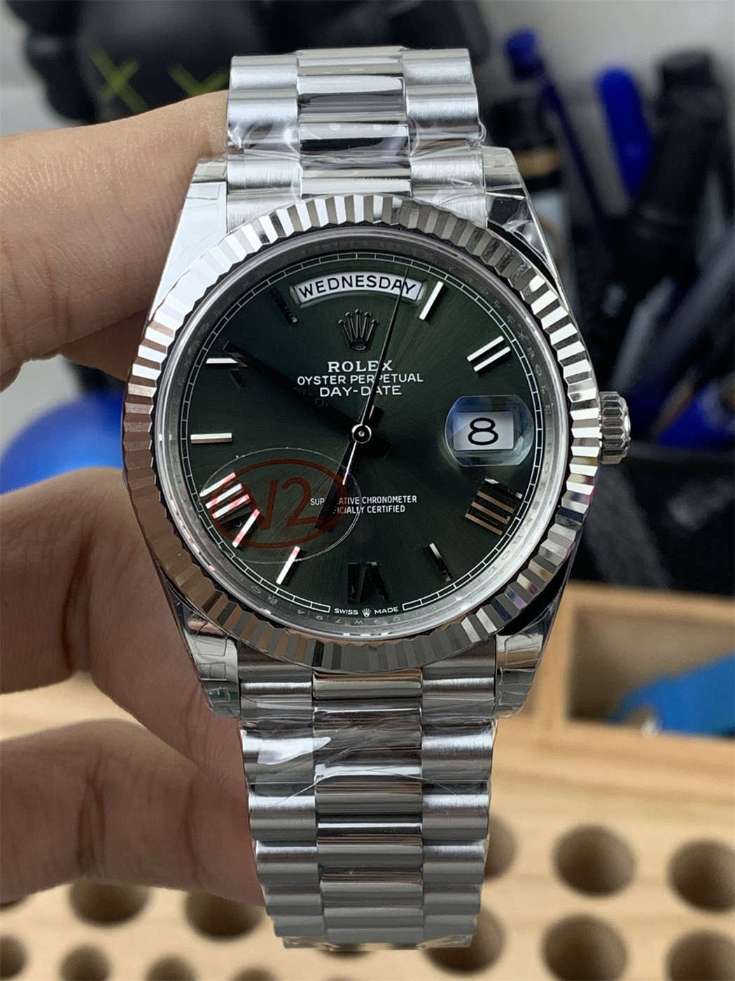 VSF Tungsten Day-Date 40 Olive Green – 228239 White Gold (182g Weighted) - clean factory product image
