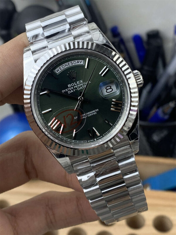 VSF Tungsten Day-Date 40 Olive Green – 228239 White Gold (182g Weighted) - clean factory product image 11