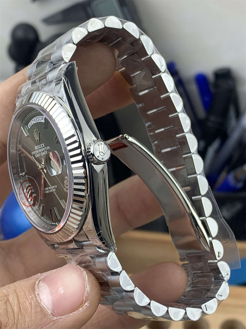 VSF Tungsten Day-Date 40 Olive Green – 228239 White Gold (182g Weighted) - clean factory product image 4