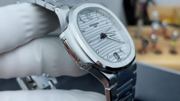 Patek Philippe Nautilus 7118 Replica – 3K Factory White Dial Ladies Watch - clean factory product image 15