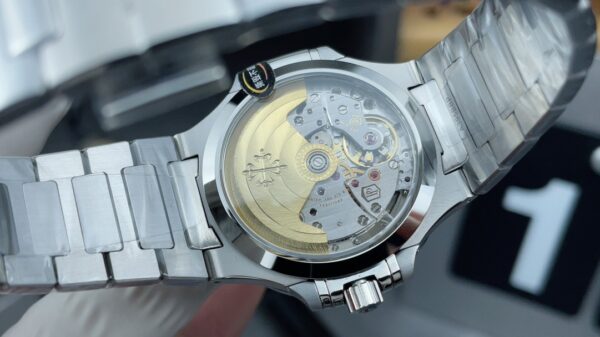 Patek Nautilus 7118 Diamond Replica – Blue Dial Luxury Ladies Nautilus - clean factory product image 17