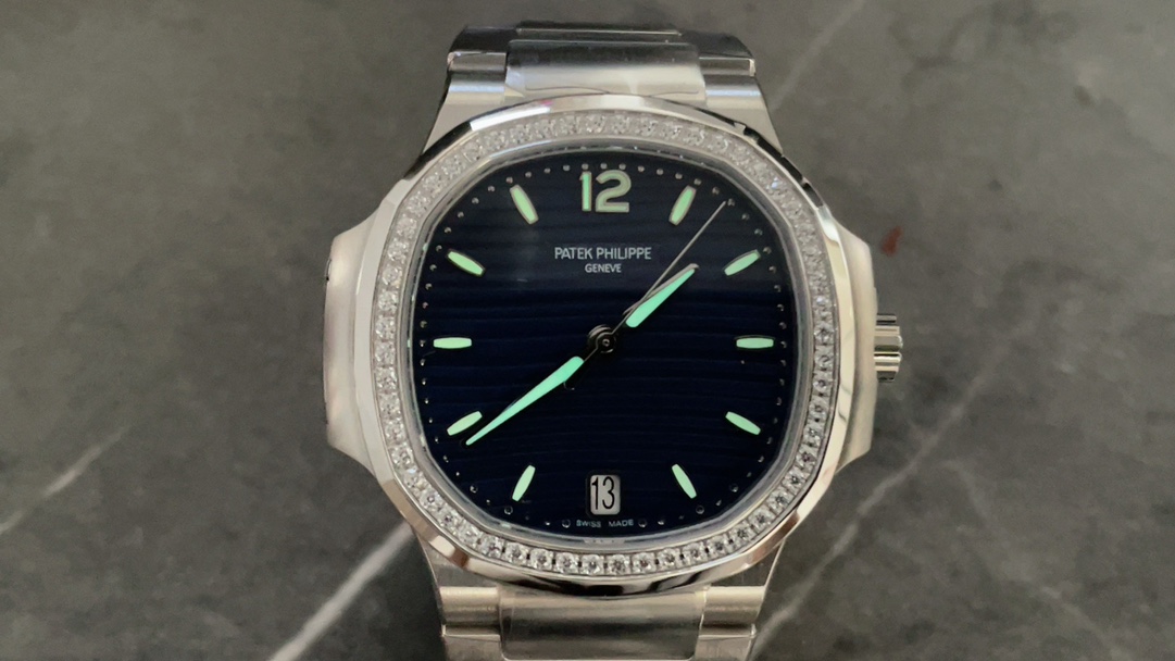 Patek Nautilus 7118 Diamond Replica – Blue Dial Luxury Ladies Nautilus - clean factory product image 7