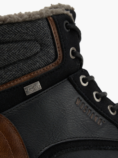 MUSTANG Schnürboots – Schwarz