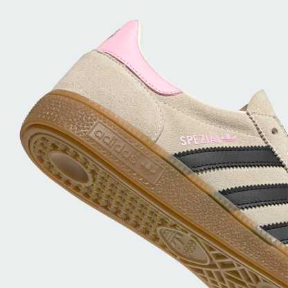 Juventus Turin Handball Spezial Schuh – Off White / Core Black / True Pink – KK3023