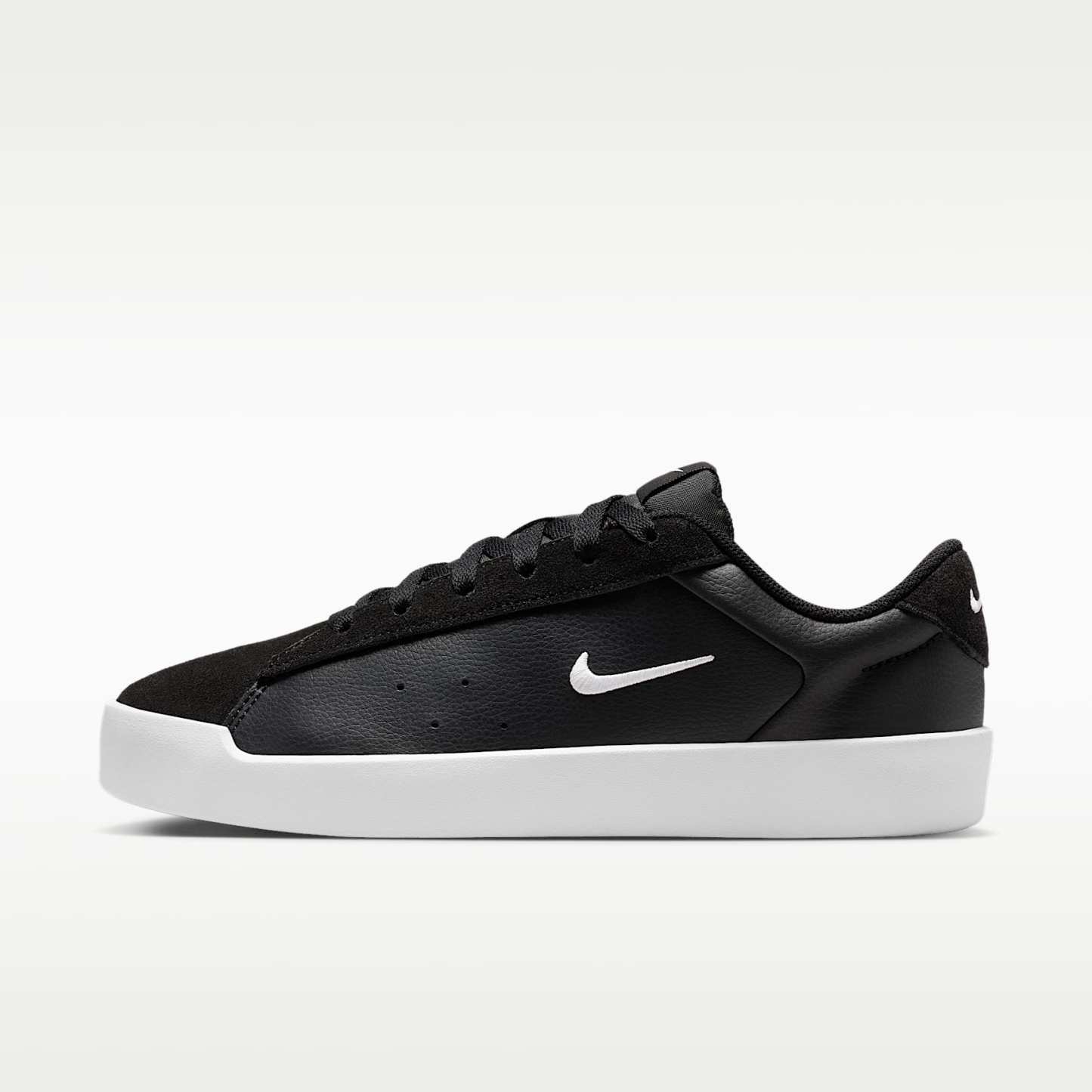 Nike Court Heritage Damenschuh – Schwarz/Schwarz/Weiß