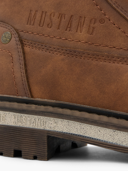 MUSTANG Schnürboots – Cognac