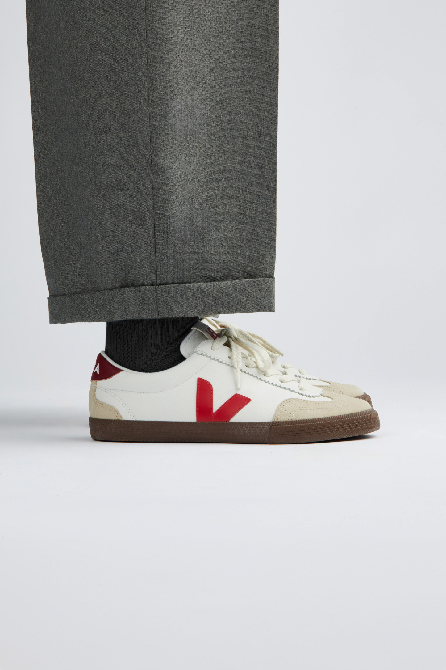 VOLLEY LEATHER WHITE PEKIN BARK