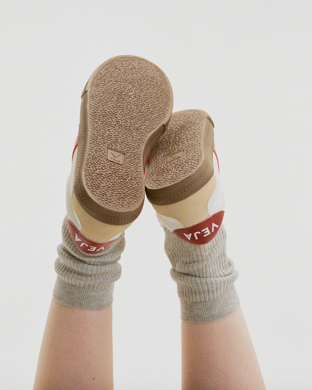 VOLLEY LEATHER WHITE PEKIN BARK
